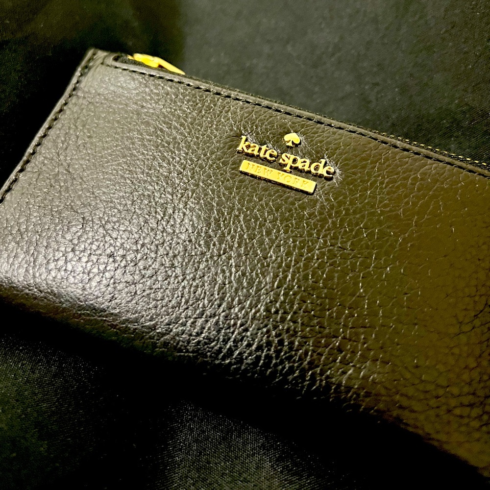 Kate Spade New York Leila Small Slim Bifold Wallet Black